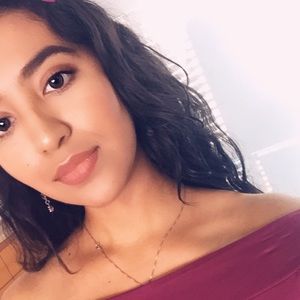 Meet your Posher, Viviana